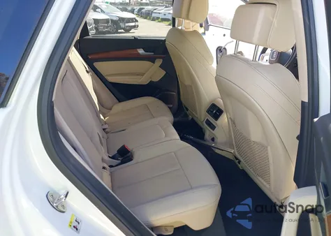 2021 Audi Q5 Premium Plus 55 Tfsi E Quattro S Tronic z USA, uszkodzony, nr VIN WA1E2AFY3M2043058